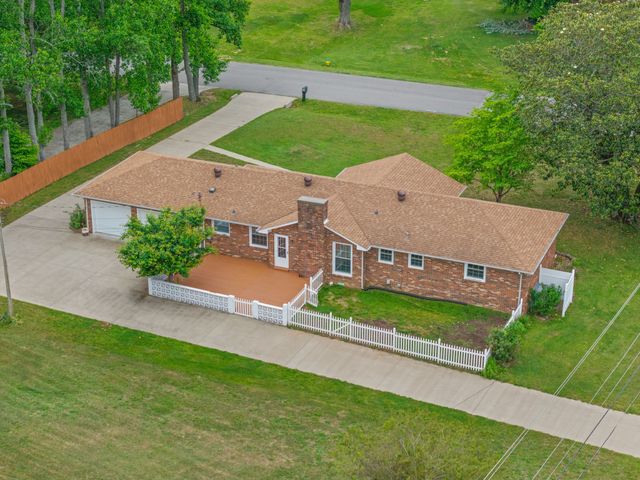 2293 Dogwood Ln, Clarksville, TN 37043