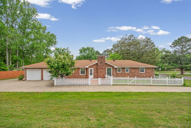 2293 Dogwood Ln, Clarksville, TN 37043