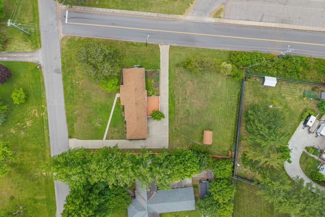 2293 Dogwood Ln, Clarksville, TN 37043