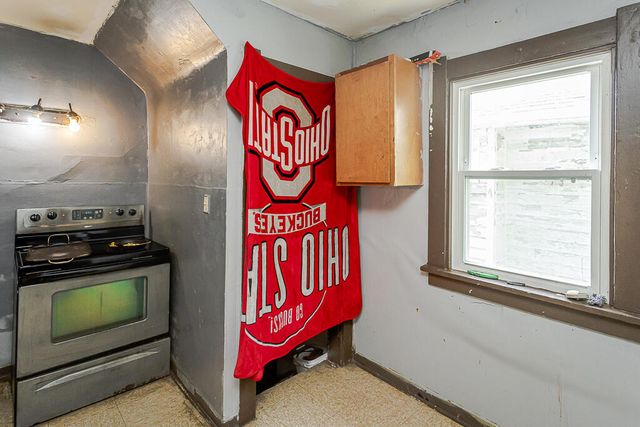 58 City Park, Toledo, OH 43609