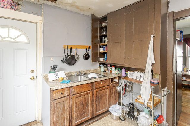 58 City Park, Toledo, OH 43609