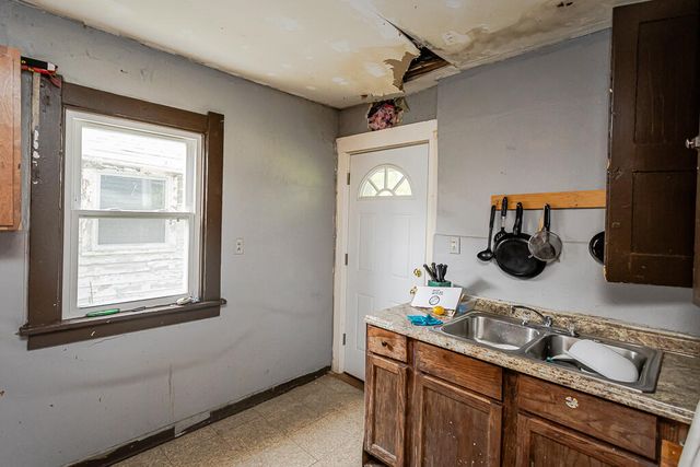 58 City Park, Toledo, OH 43609