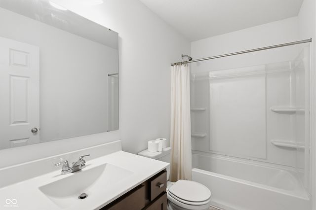17029 Cole Evans Drive, Noblesville, IN 46060
