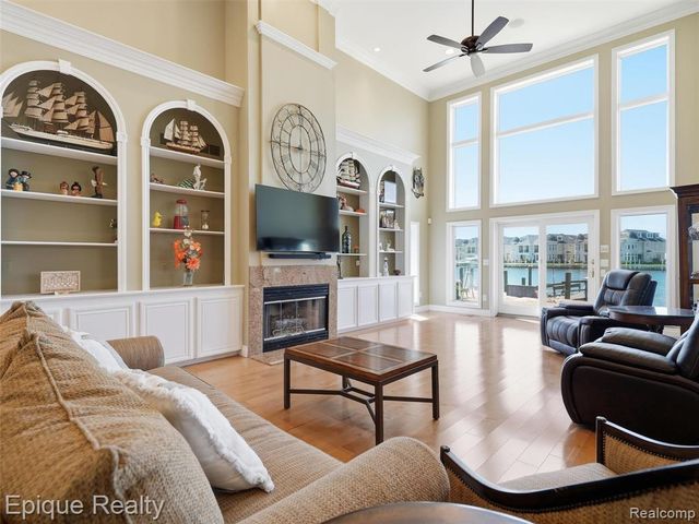 33124 N River Road, Harrison Twp, MI 48045
