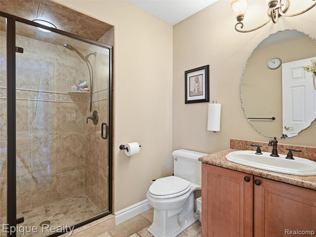 33124 N River Road, Harrison Twp, MI 48045