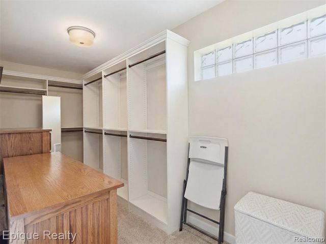 33124 N River Road, Harrison Twp, MI 48045