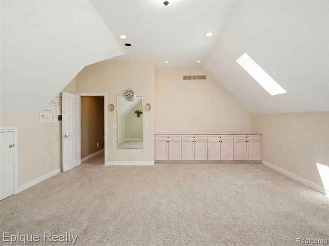 33124 N River Road, Harrison Twp, MI 48045