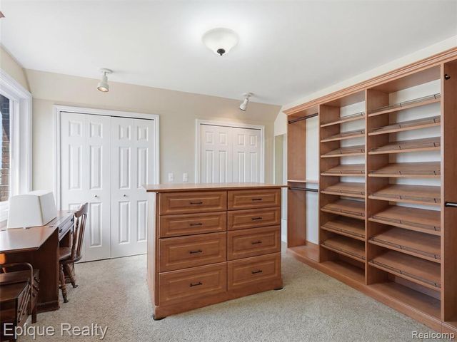 33124 N River Road, Harrison Twp, MI 48045
