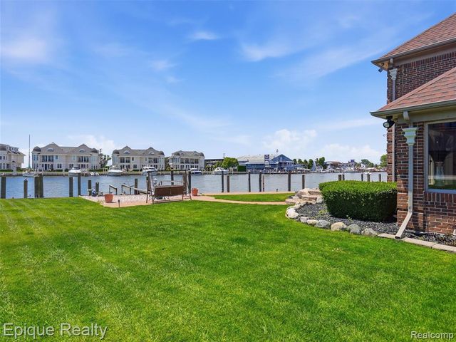 33124 N River Road, Harrison Twp, MI 48045