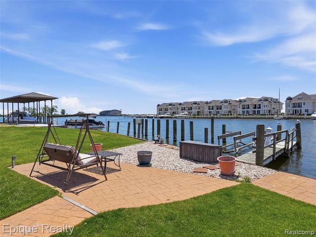 33124 N River Road, Harrison Twp, MI 48045