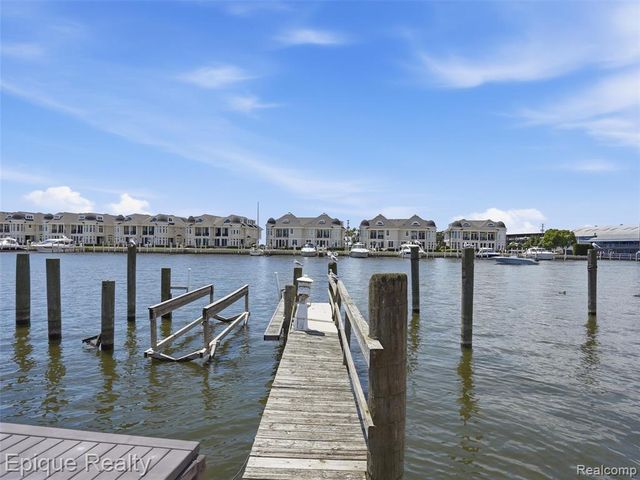 33124 N River Road, Harrison Twp, MI 48045