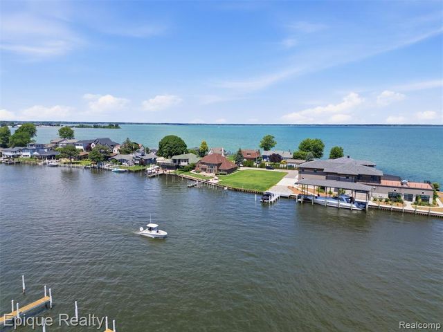 33124 N River Road, Harrison Twp, MI 48045