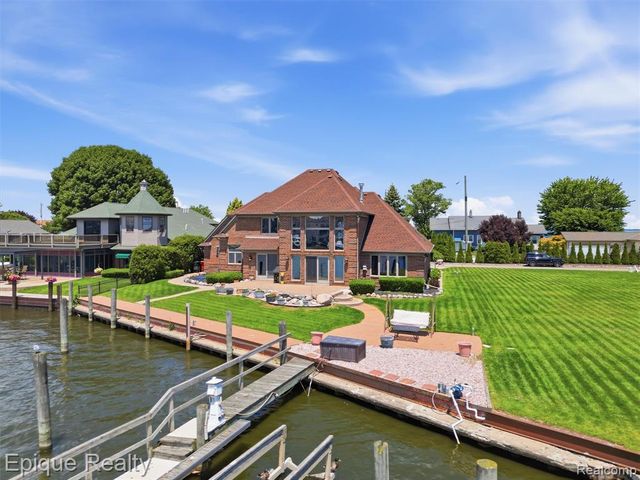 33124 N River Road, Harrison Twp, MI 48045