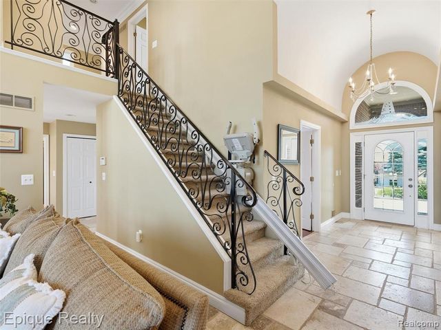 33124 N River Road, Harrison Twp, MI 48045