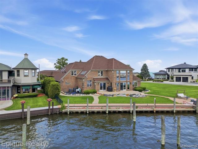 33124 N River Road, Harrison Twp, MI 48045