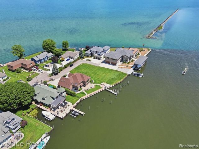 33124 N River Road, Harrison Twp, MI 48045