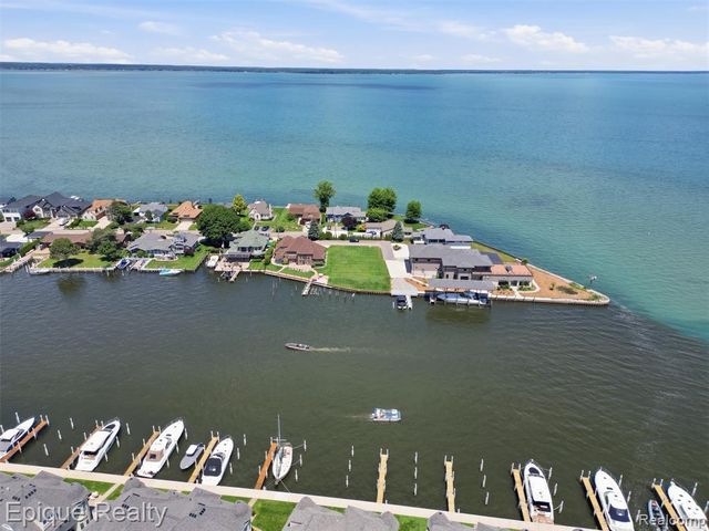 33124 N River Road, Harrison Twp, MI 48045