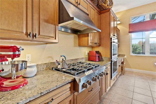 38912 HARBORWOODS PLACE, Lady Lake, FL 32159