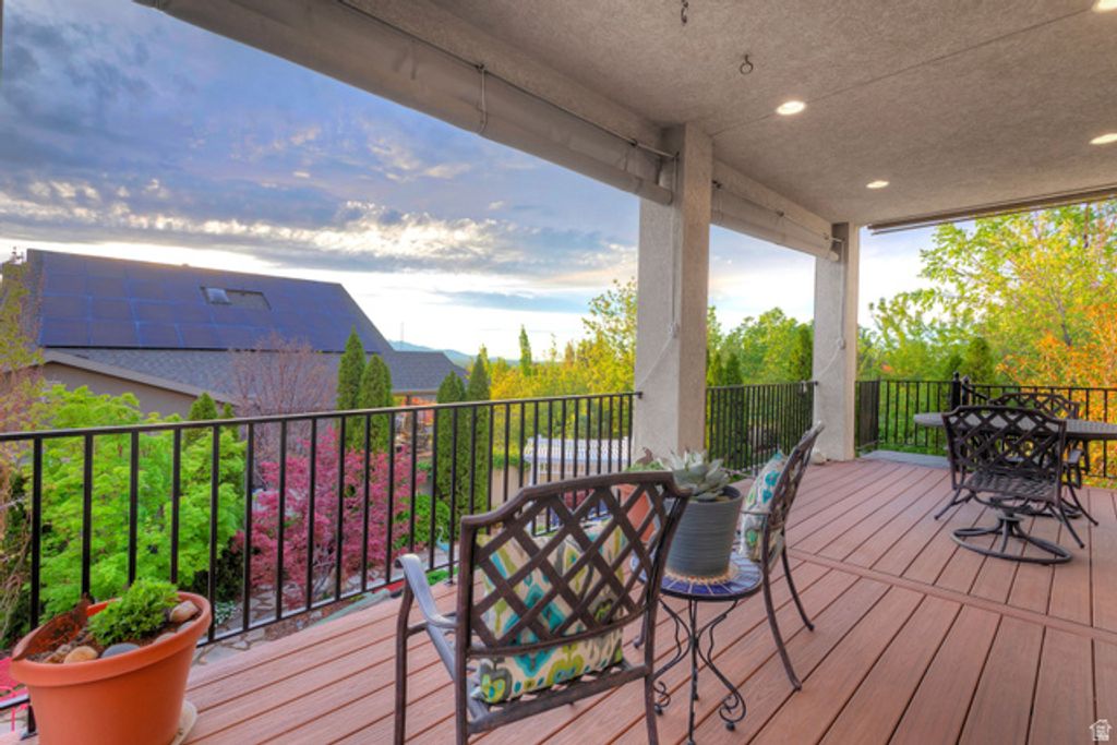 Image 13 of property listing at 11438 S GADZOOKS DR, Sandy, UT 84094