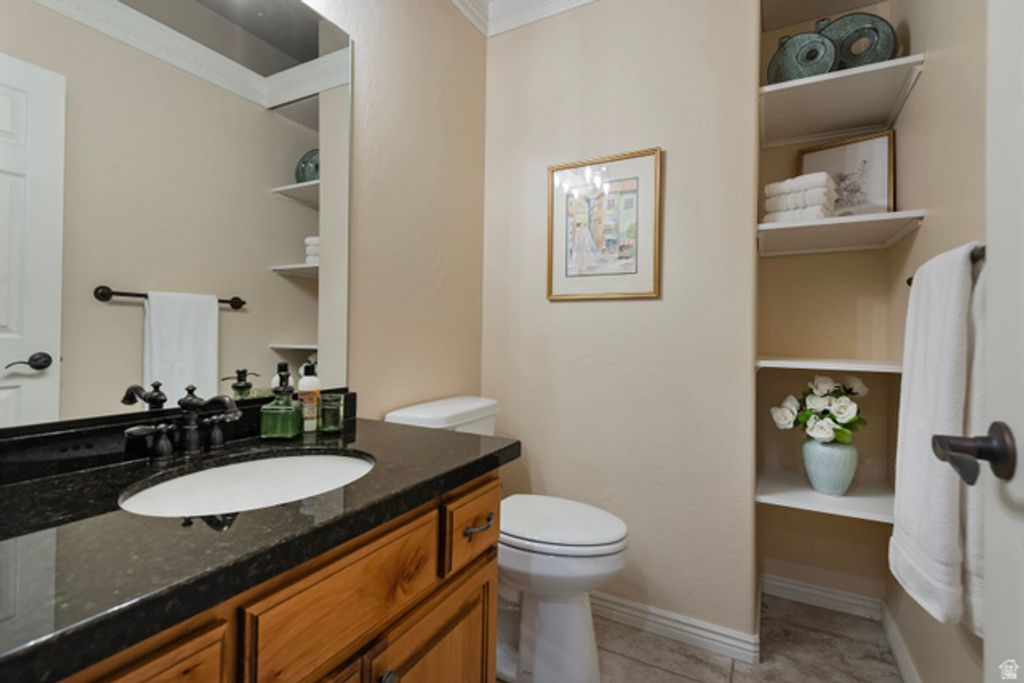 Image 16 of property listing at 11438 S GADZOOKS DR, Sandy, UT 84094