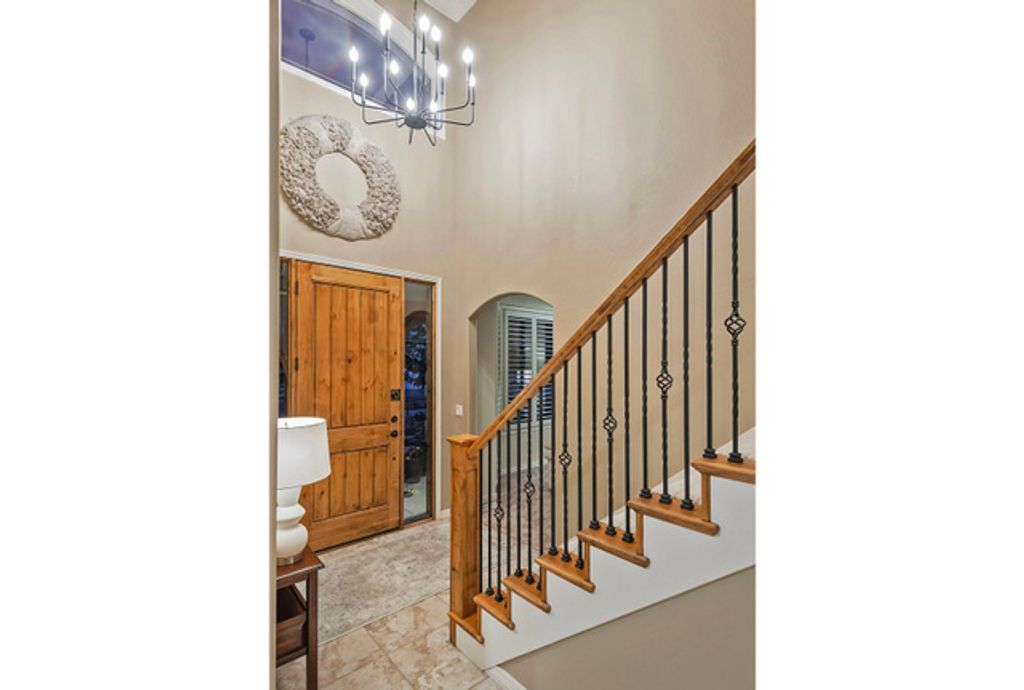 Image 17 of property listing at 11438 S GADZOOKS DR, Sandy, UT 84094