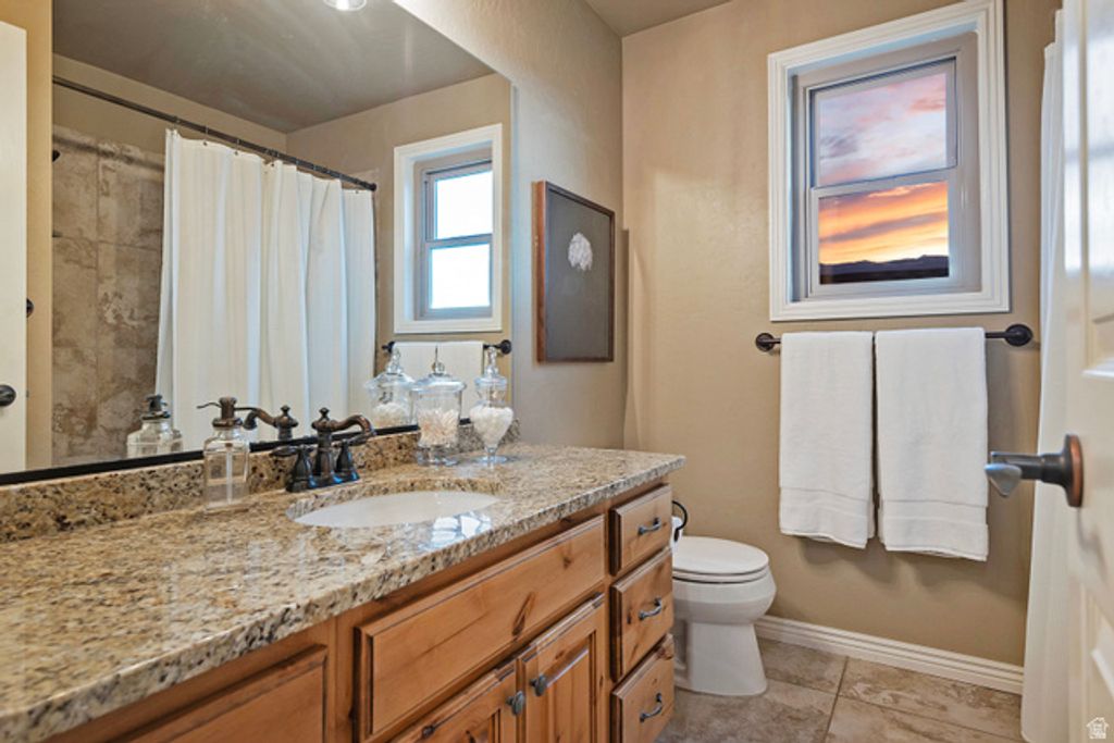 Image 27 of property listing at 11438 S GADZOOKS DR, Sandy, UT 84094