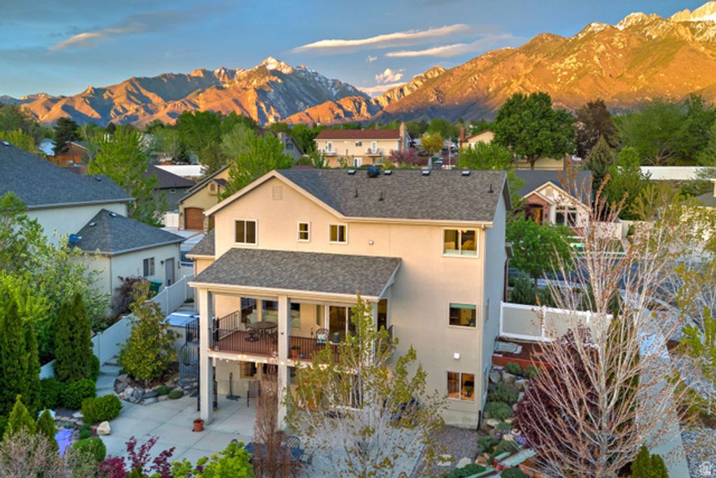 Image 42 of property listing at 11438 S GADZOOKS DR, Sandy, UT 84094