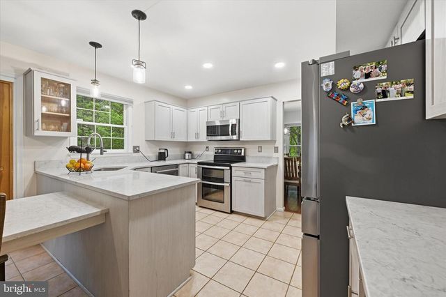 8522 AUTUMN RUST RD, Ellicott City, MD 21043