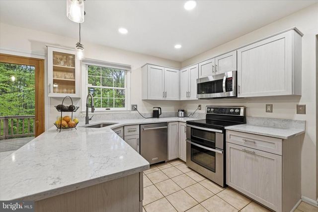 8522 AUTUMN RUST RD, Ellicott City, MD 21043