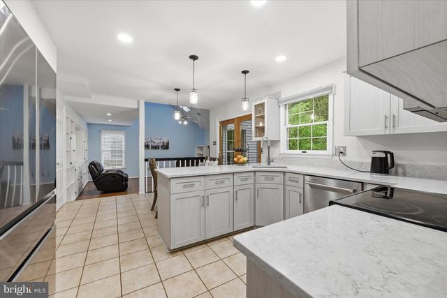 8522 AUTUMN RUST RD, Ellicott City, MD 21043