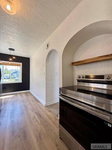 323 E 13th Street, Idaho Falls, ID 83404