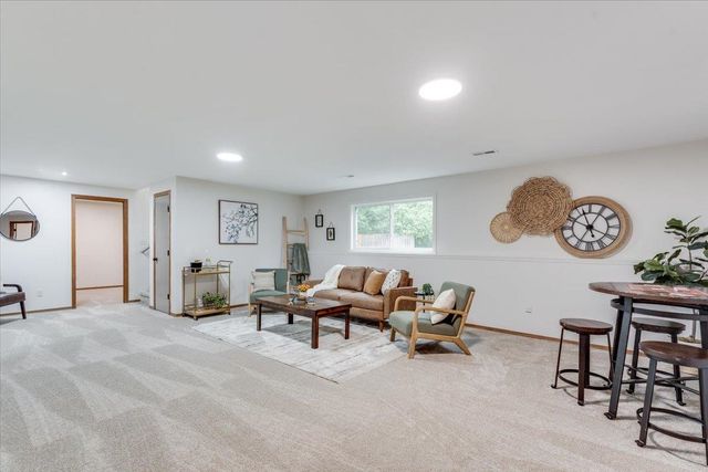 612 N Ridgehurst Street, Wichita, KS 67230