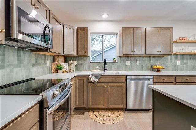612 N Ridgehurst Street, Wichita, KS 67230