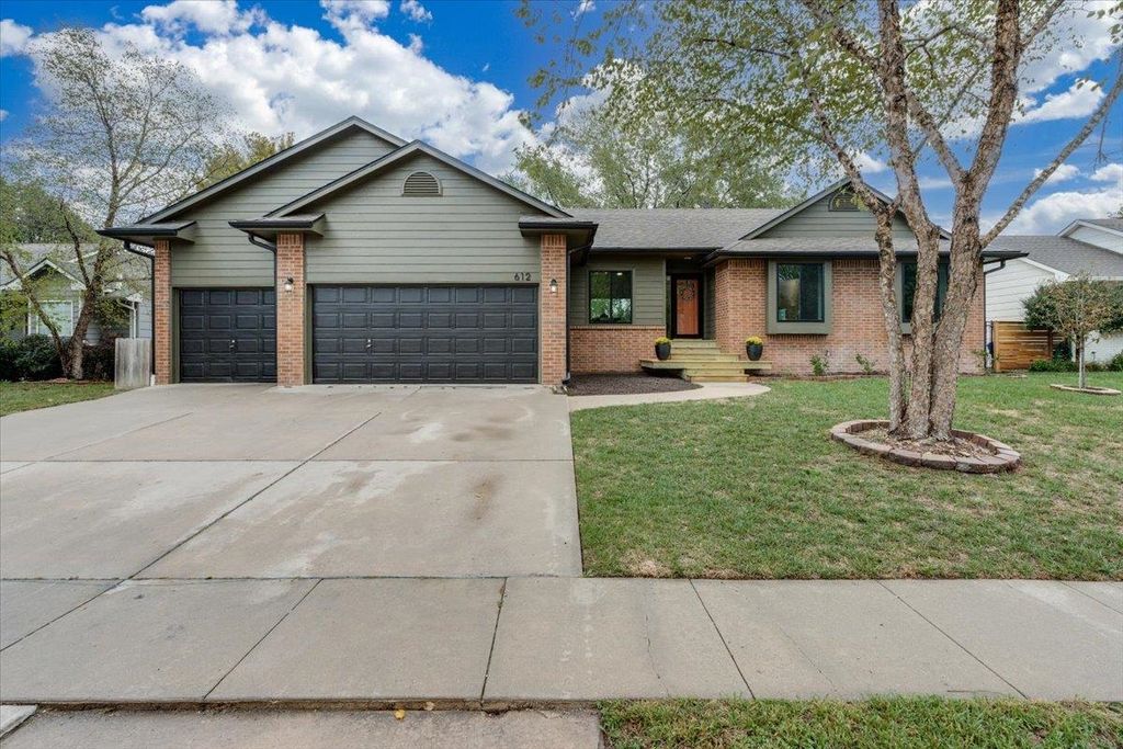612 N Ridgehurst Street, Wichita, KS 67230