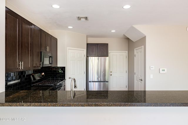2861 N Silkie Place, Tucson, AZ 85719