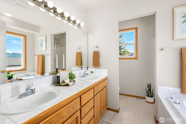 14811 1st Avenue NE, Duvall, WA 98019