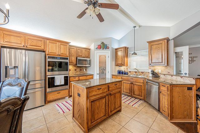 805 Woodland Park, Midland, TX 79706