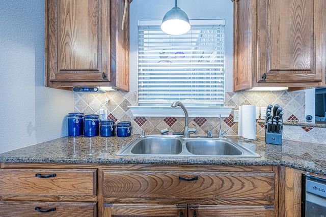 805 Woodland Park, Midland, TX 79706