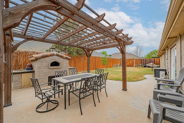 805 Woodland Park, Midland, TX 79706