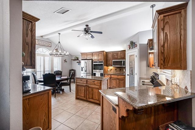 805 Woodland Park, Midland, TX 79706