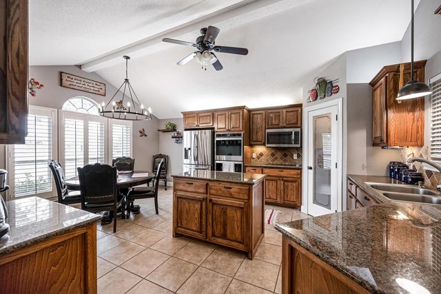 805 Woodland Park, Midland, TX 79706