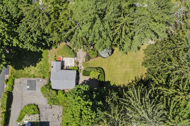 58 Maple Avenue, Chappaqua, NY 10514