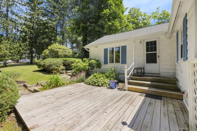 58 Maple Avenue, Chappaqua, NY 10514