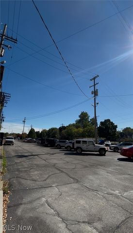 5644 Broadway Avenue 203, Cleveland, OH 44127