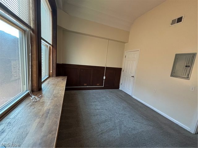 5644 Broadway Avenue 203, Cleveland, OH 44127