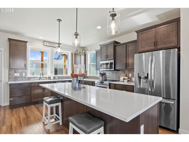 4 LEWIS Cir, Milton Freewater, OR 97862