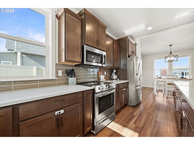 4 LEWIS Cir, Milton Freewater, OR 97862