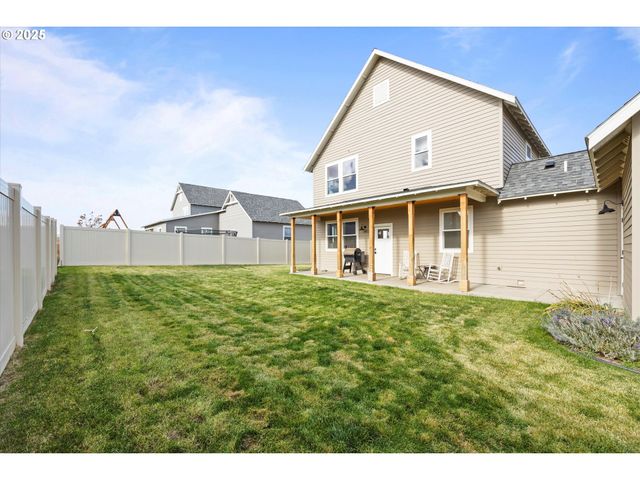 4 LEWIS Cir, Milton Freewater, OR 97862