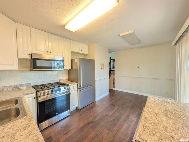 4027 CREIGHTON Terrace, Peoria, IL 61615