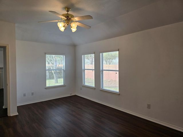 2910 Plum Lake Drive, Pearland, TX 77584